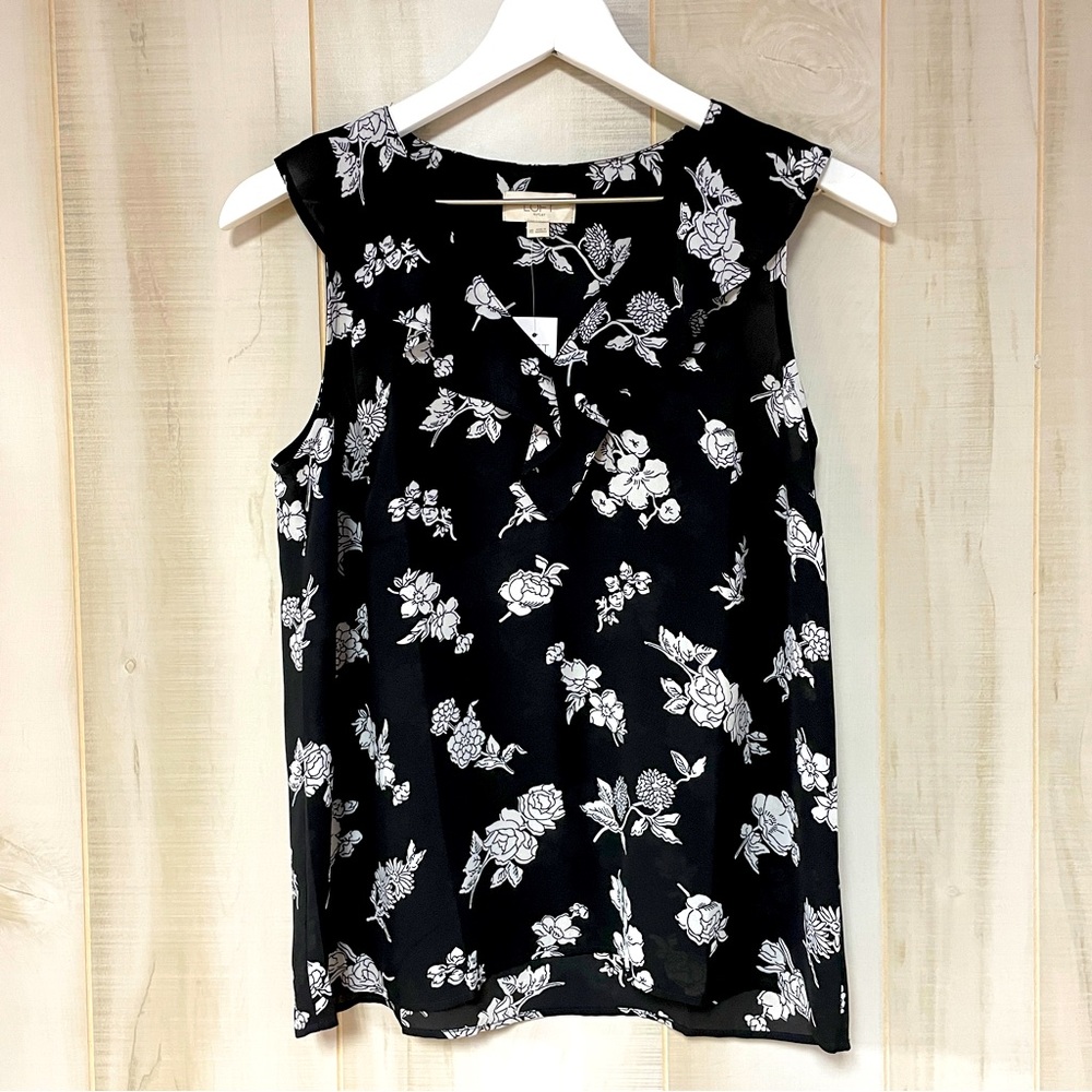 NWT LOFT Black And White Floral Sheer Sleeveless V-Neck Ruffle Blouse Sz XS - Picture 1 of 5